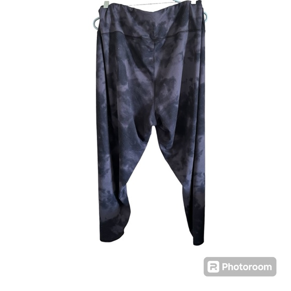 Maurices High Rise Tie Dye Leggings 3X EUC - Picture 3 of 5